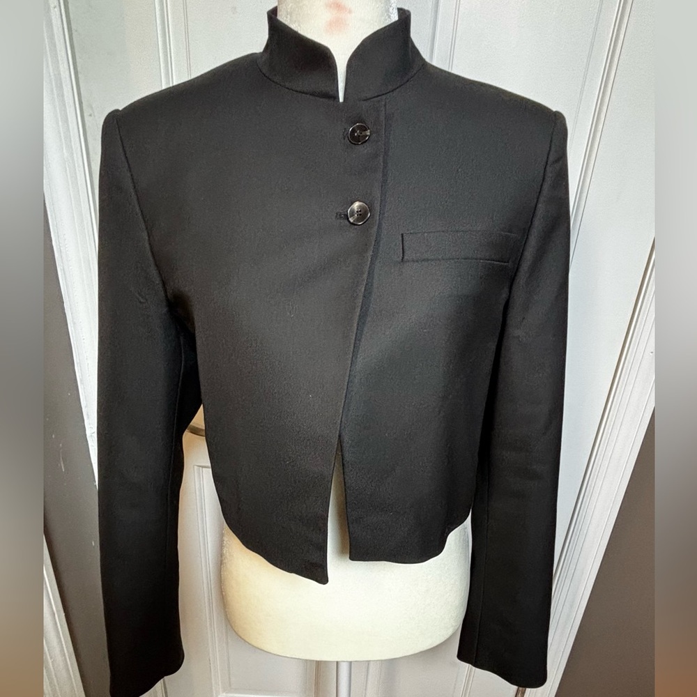 Elegant Cropped Blazer